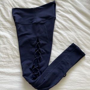 Alo Yoga navy stitch up leggings